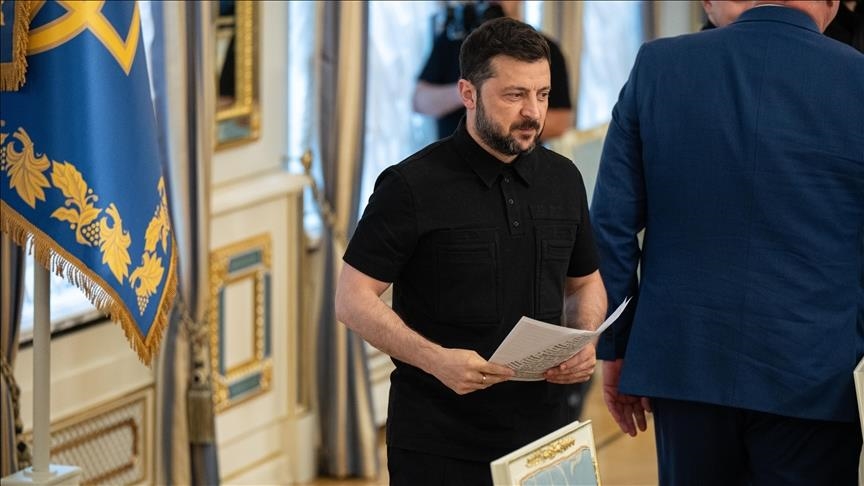 Volodymyr Zelensky à Bruxelles pour une réunion en visioconférence et une rencontre avec Ursula von der Leyen