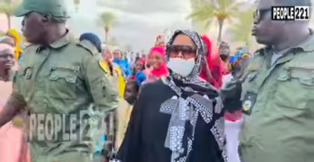 Mame Ndiaye Savon attire les foules à la grande mosquée