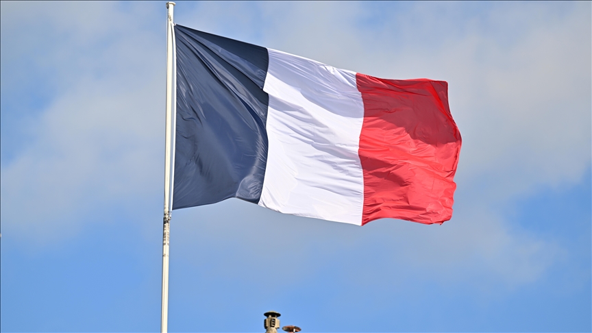 Des militants de La France insoumise agressés à Brest lors d’une collecte pour le Secours populaire