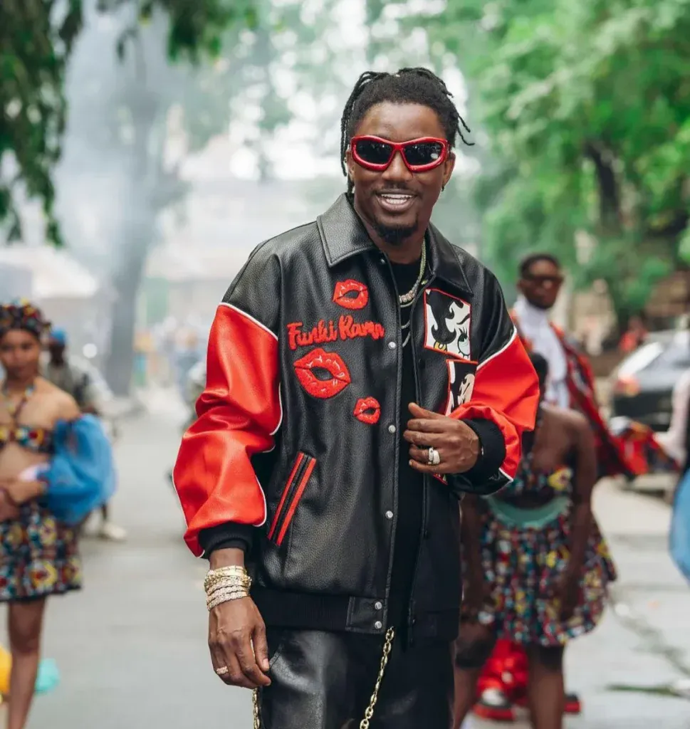 la star sénégalaise grimpe au sommet du Billboard France