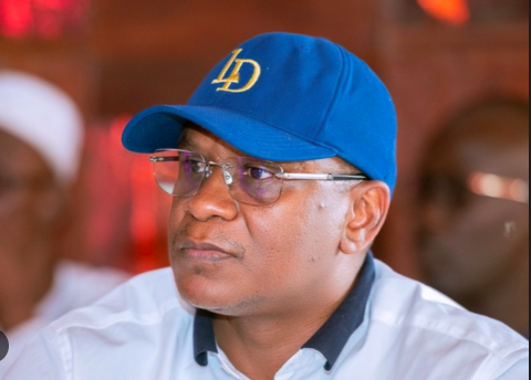 « Ils peuvent se reposer » : Lat Diop prend la parole depuis sa cellule à Rebeuss