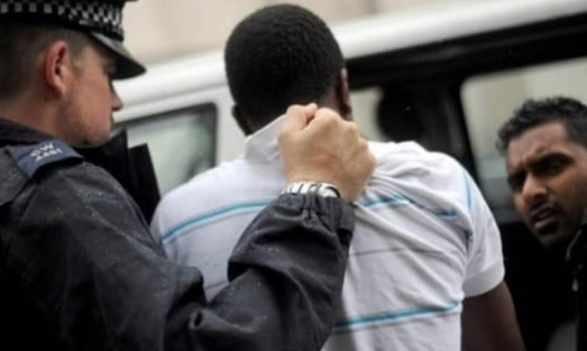 un sénégalais épinglé pour vi0l