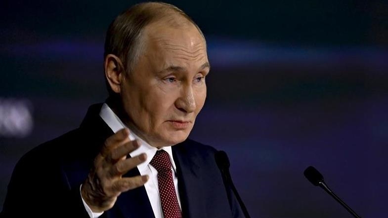 Vladimir Poutine et Robert Fico discutent de la guerre en Ukraine et de la coopération énergétique