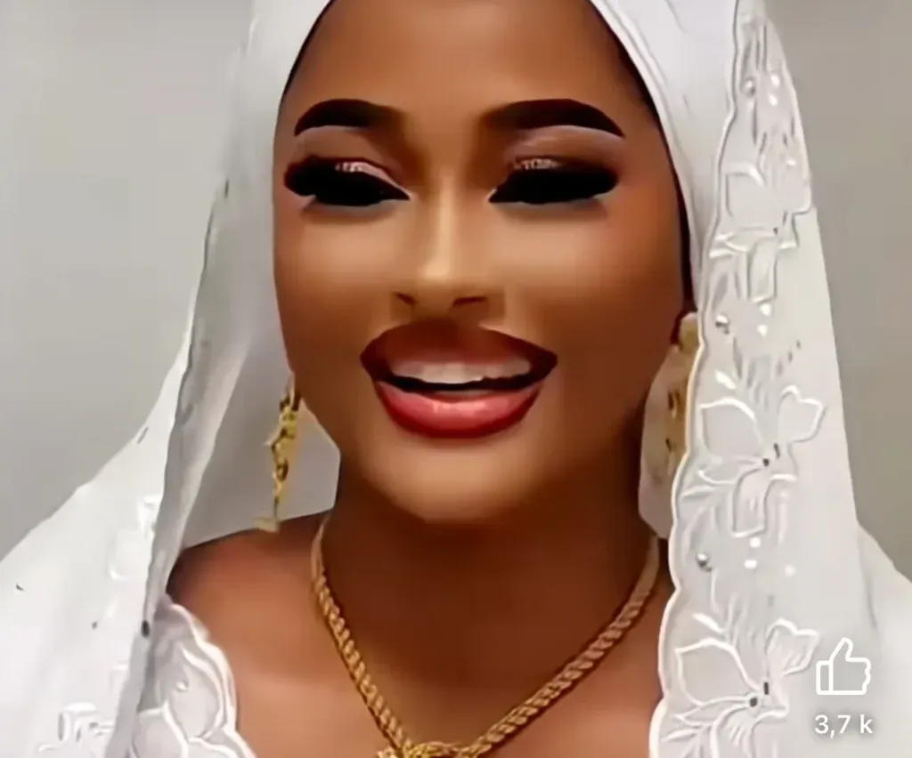 Aïcha Rassoul rayonnante au Gamou de Tivaouane