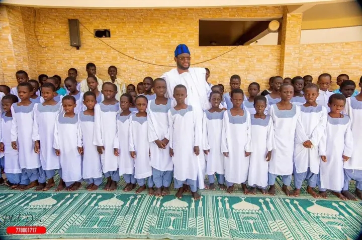 Les condoléances du Ministre de l’Éducation au Khalif général des Mourides