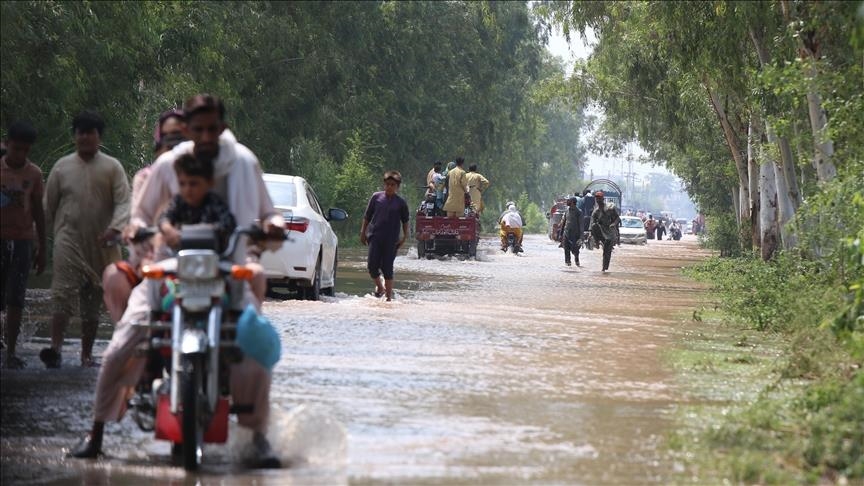 Plus de 400 morts et 1,5 million de personnes touchées par des inondations dévastatrices
