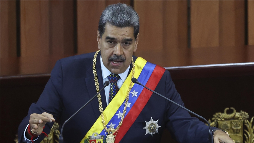 Nicolas Maduro menace de passer à la « lutte armée » en cas d’attaque