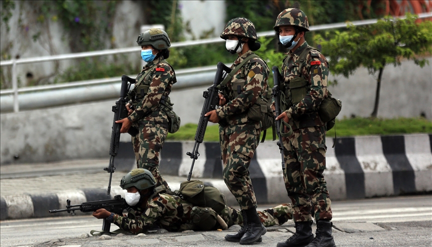 34 morts et plus d&rsquo;un millier de blessés dans les manifestations, l&rsquo;armée prend le contrôle