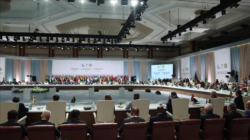 L&rsquo;émir Al Thani dénonce la « soif de sang » d&rsquo;Israël et appelle à l&rsquo;unité arabe