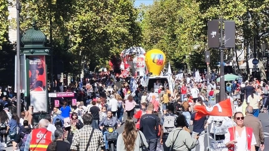 Les syndicats appellent à « se mobiliser encore plus fortement » le 2 octobre