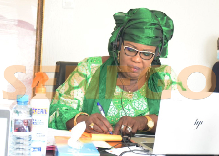 « Rentrez dans les rangs », Un cadre aux frondeurs du PS