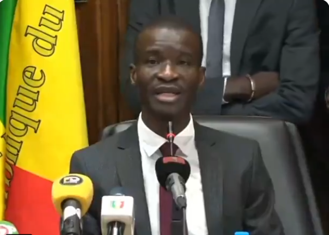 Le ministre de l’Intérieur annonce une politique de tolérance zéro contre la mendicité