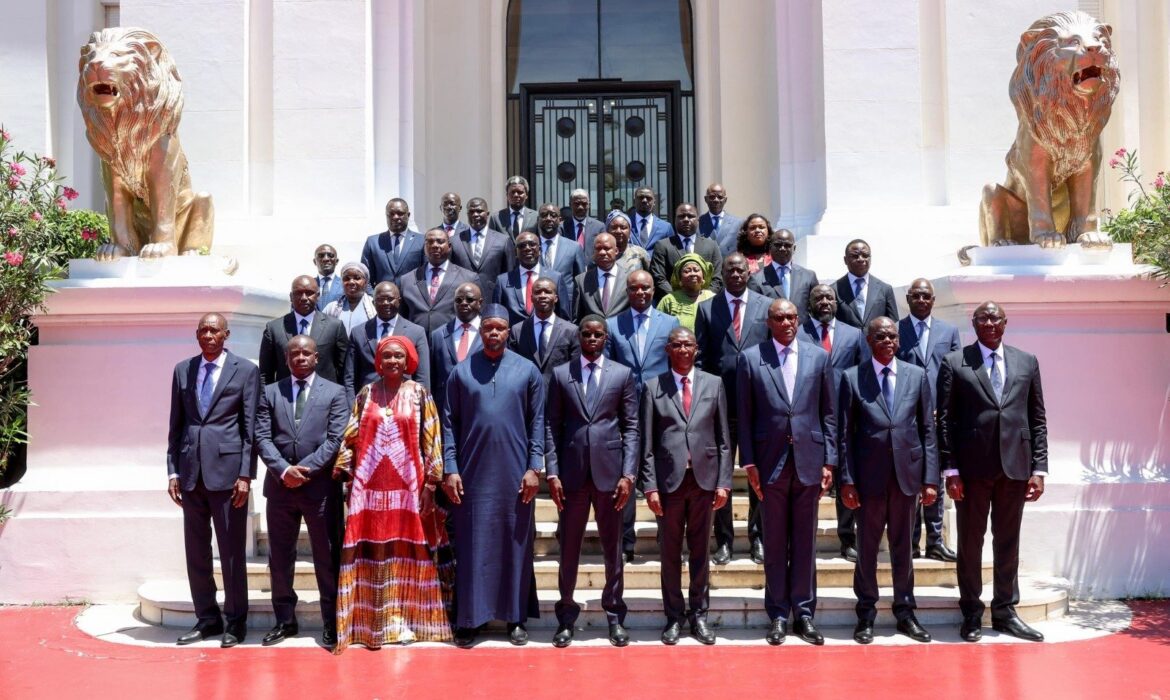 Voici le nouveau gouvernement, la photo officielle dévoilée