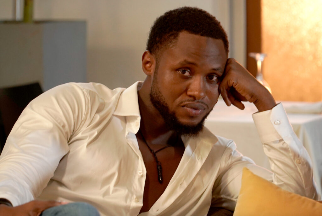 Dépression, divorce∶ Arona vide son sac