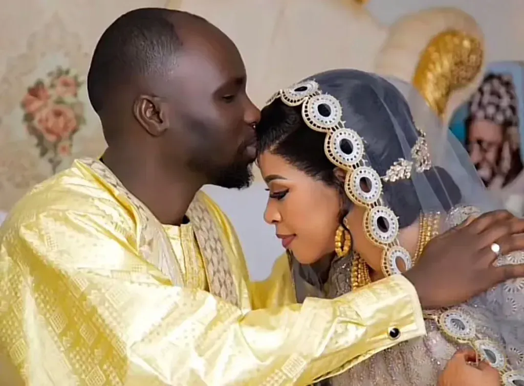 Le PDG de Leral, Dame Dieng, et son épouse Amira Niass accueillent leur nouveau-né