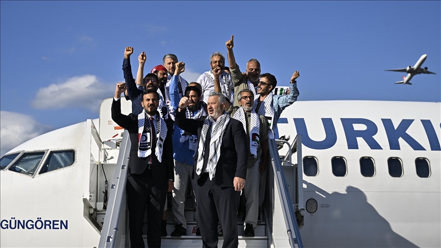Les militants de retour d&rsquo;Israël, « de véritables héros » selon le ministre de la Justice
