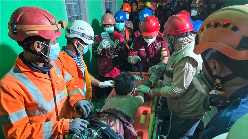 Le bilan de l&rsquo;effondrement d&rsquo;un internat s&rsquo;alourdit à 37 morts, 26 élèves toujours portés disparus