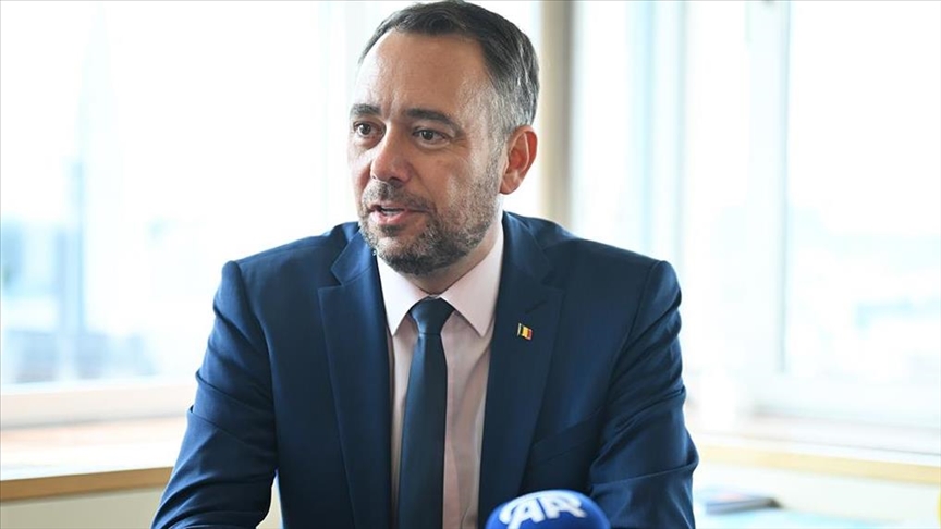 Maxime Prévot salue le cessez-le-feu à Gaza mais prévient qu&rsquo;il est « beaucoup trop tôt » pour lever les sanctions