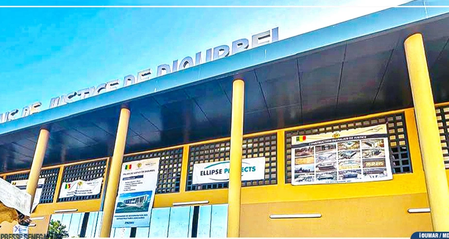 L’ordinateur du greffier en chef emporté