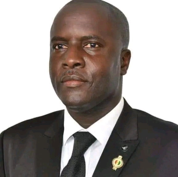 « Votre sortie parlant de justice des vainqueurs, est une insulte à la mémoire des victimes et des patriotes … »