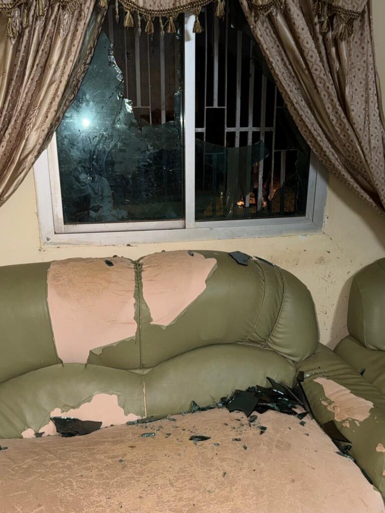 Maisons et Véhicules caillassés près les demi-finales des Asc (Photos)