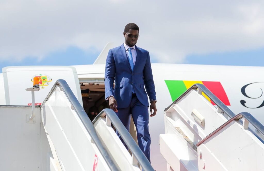 (Photos) Regardez l’arrivée du Président Diomaye Faye à Nairobi pour une visite officielle au Kenya