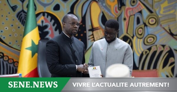 Le président Diomaye Faye reçoit le livre blanc sur le Massacre de Thiaroye