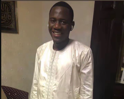 Voici l’étudiant poignardé à mort par son frère aîné