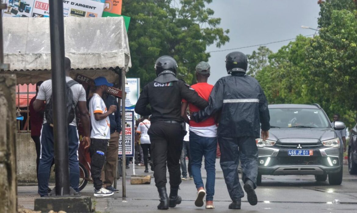 Une manifestation d&rsquo;opposition dispersée à Abidjan