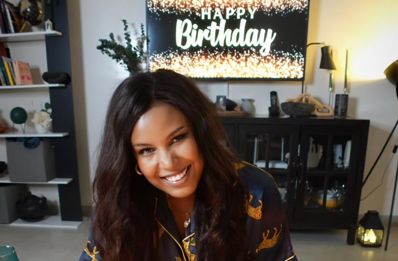 Après Racky Aidara, l&rsquo;âge de Mme Taylor secoue la toile (photo)