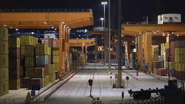 Une cargaison militaire destinée à Israël interceptée, la Wallonie se dit « extrêmement vigilante »