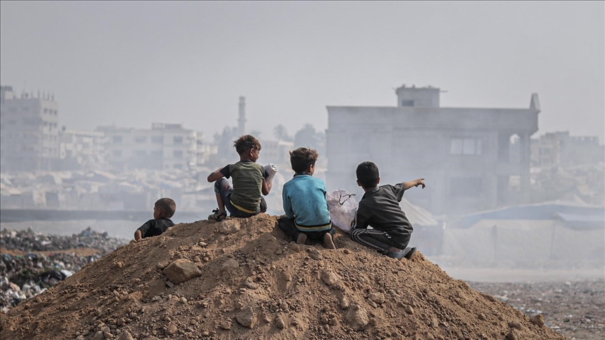 Le Hamas annonce la remise de la dépouille d’un prisonnier israélien découvert à Khan Younès