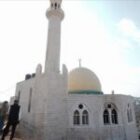 Une mosquée incendiée en Cisjordanie, le ministère des Waqfs dénonce une « attaque ignoble »