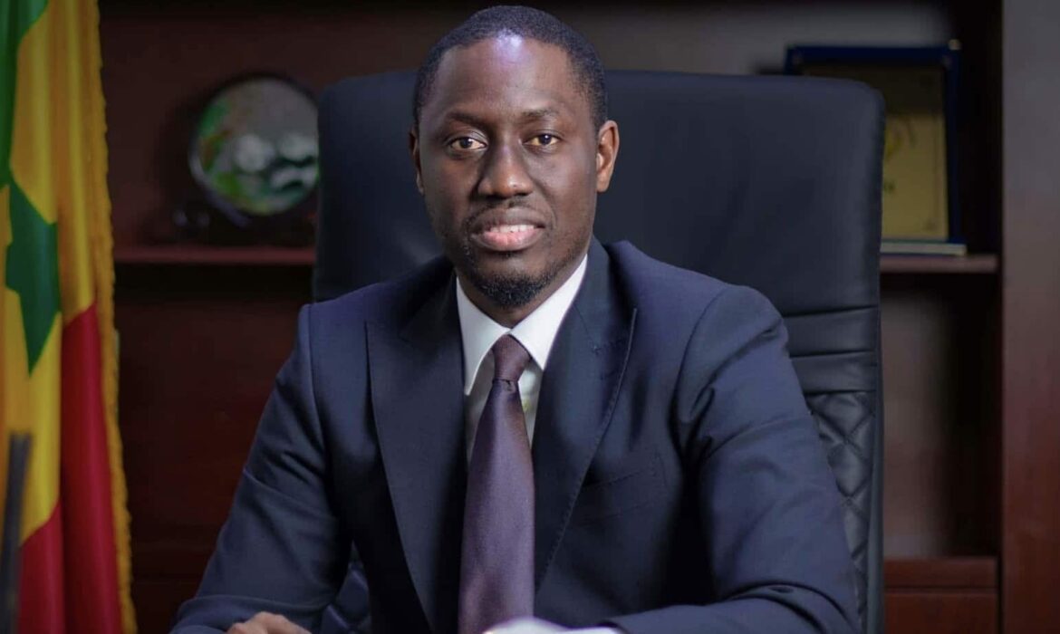 Pape Malick Ndour assigné à résidence