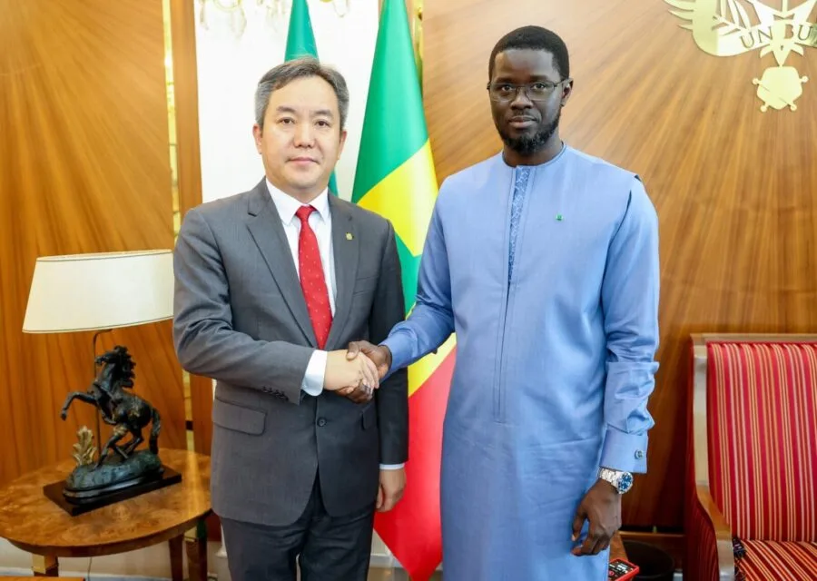 le Président Diomaye Faye reçoit les responsables de CHEC