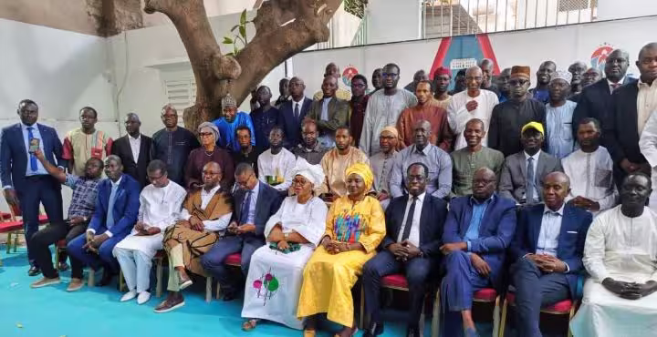 « Bagarre » générale chez les alliés de Diomaye, le groupe WhatsApp part dans tous les sens