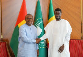 Le Sénégal affrète un aéronef pour exfiltrer le Président Embaló, qui arrive sain et sauf à Dakar