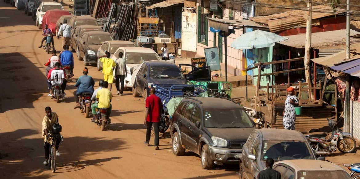 Des habitants fuient Loulouni après des attaques djihadistes aux drones kamikazes