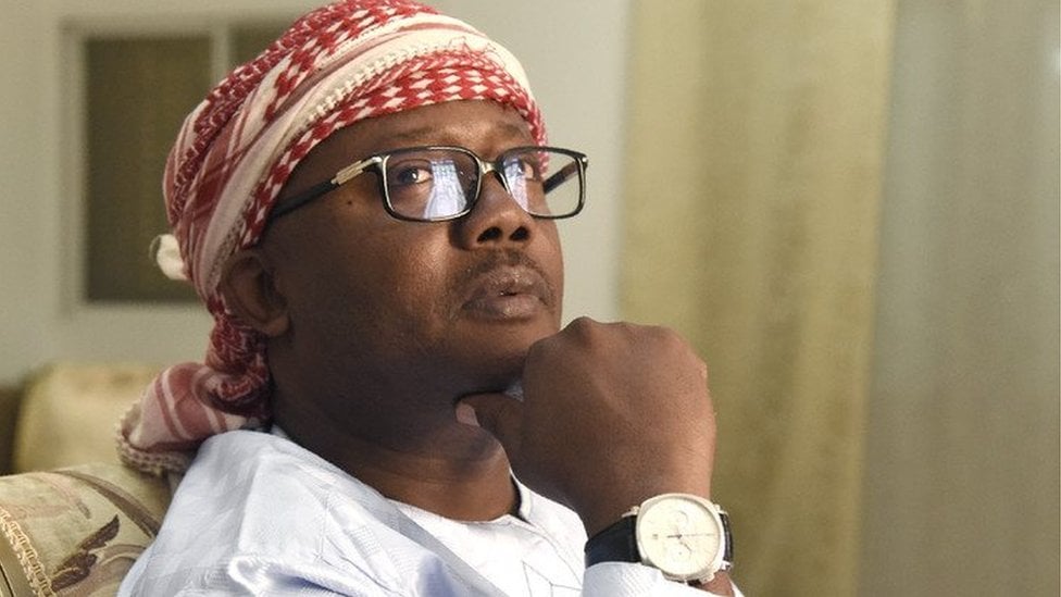 les putschistes frappent, mais laissent un étrange privilège à Embaló