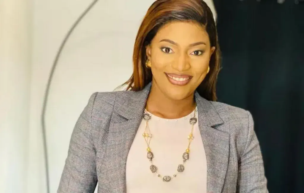 Après Fatou Abdou Ndiaye, Néné Aïcha Ba quitte la Sen TV pour une surprenante reconversion