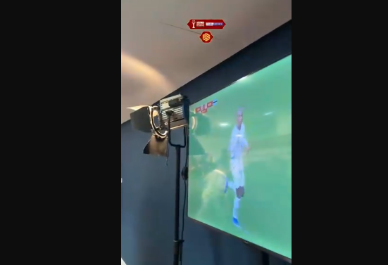 La réaction du joueur du RDC, Noah Sidiki, au premier but des Lions du Sénégal devient virale (Vidéo)