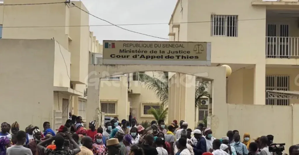 Il agresse le mari de son ex et diffuse ses vidéos intimes par vengeance