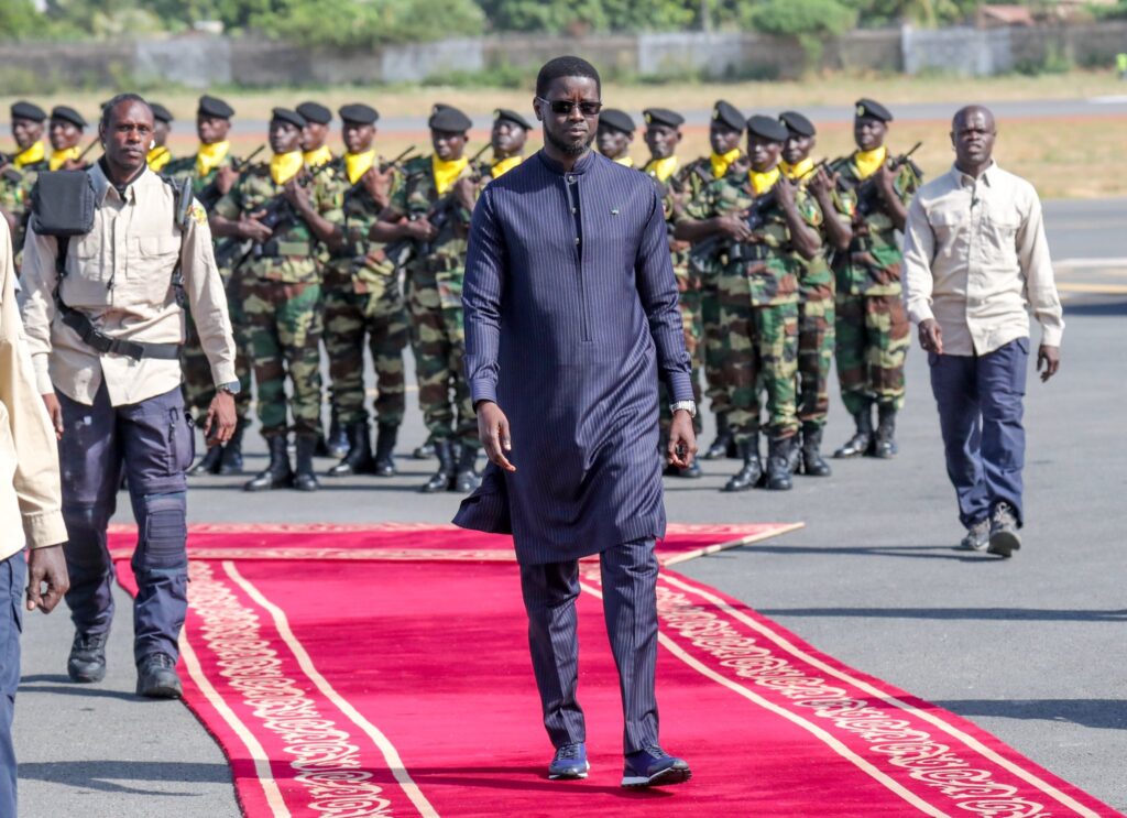 Le président Diomaye débarque à l’aéroport de Cap Skirring
