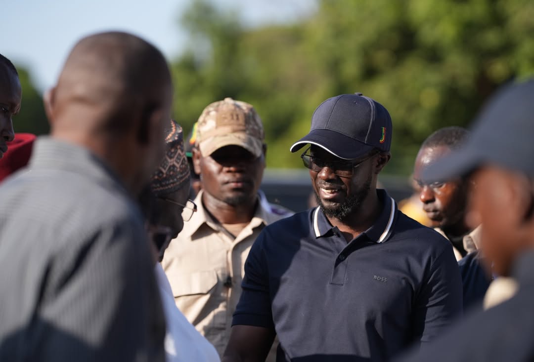 Le président Bassirou Diomaye Faye tend la main au MFDC