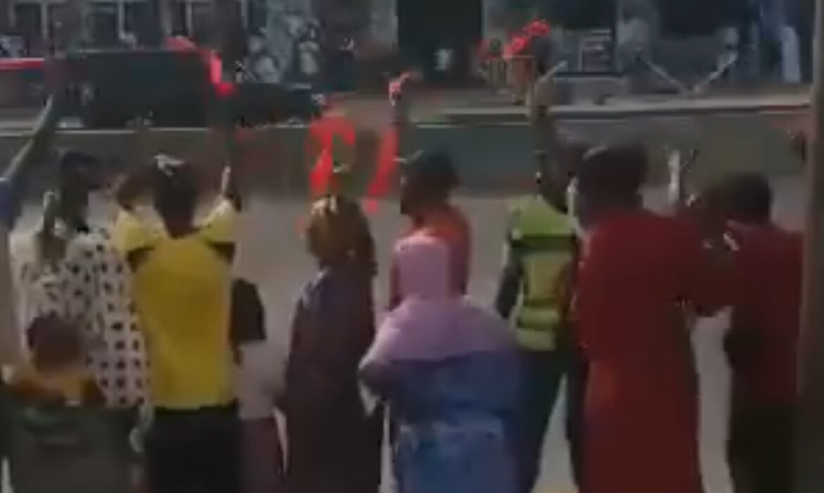 Hué à Diamaguène Sicap-Mbao, le président Bassirou Diomaye Faye passe un mauvais moment (vidéo)