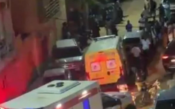 Un voleur d’une cinquantaine d’années, chute d’un immeuble en tentant d’échapper à la foule