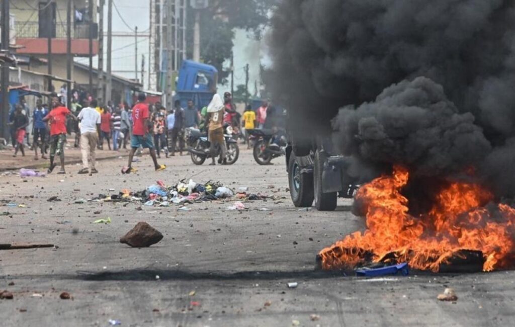 Guinée :un mort et plusieurs interpellations suite à la d’une manifestation nocturne