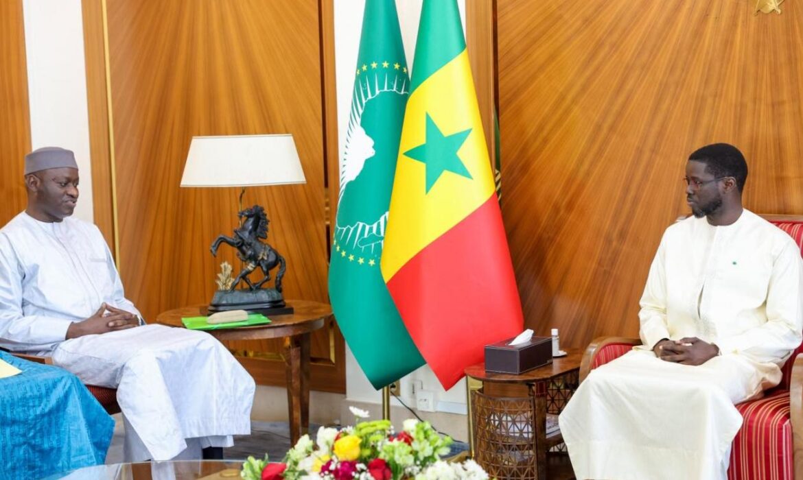 Abass Fall et les membres du bureau municipal de la ville de Dakar reçus par le Pr. Diomaye