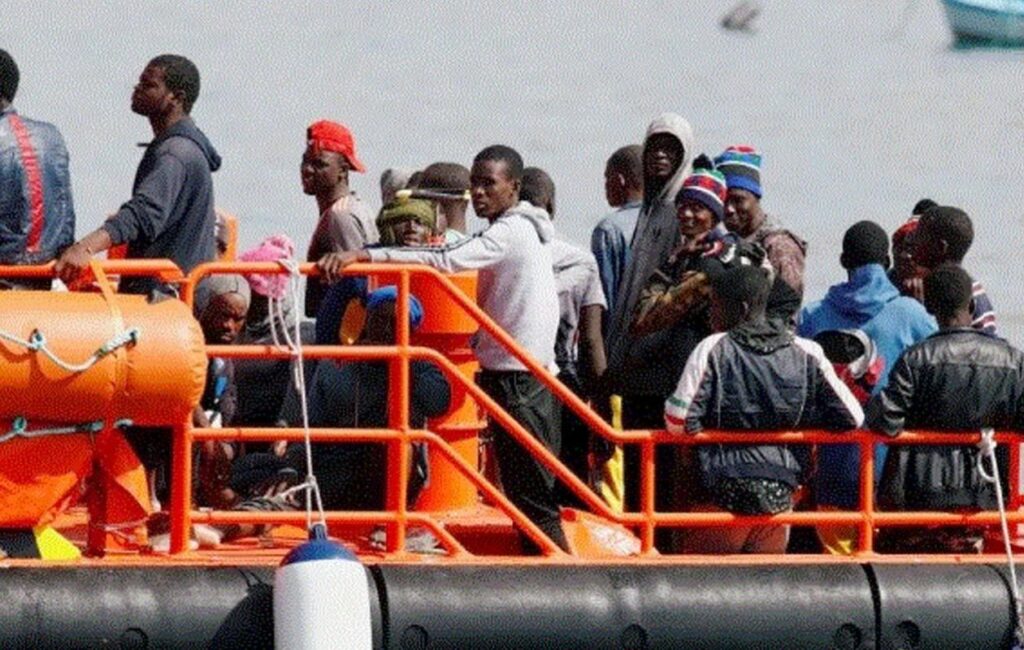 238 migrants clandestins secourus au large de Dakar