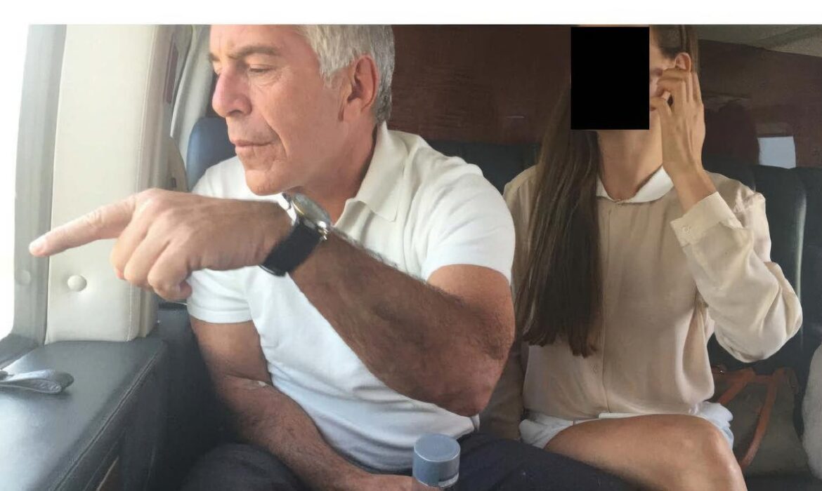 Une partie de l&rsquo;explosif dossier Epstein publiée par l&rsquo;administration Trump